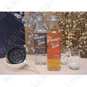 --Новогодний подарок "Набор из 2 водок Nemiroff + 2 стакана + 1 икра горбуши 100 гр"