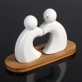 Set per spezie con supporto in legno 2 pz. Set per spezie con supporto in legno 2 pz.